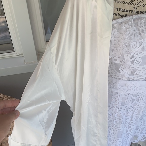 Victoria secret bridal silk robe - Picture 10 of 10